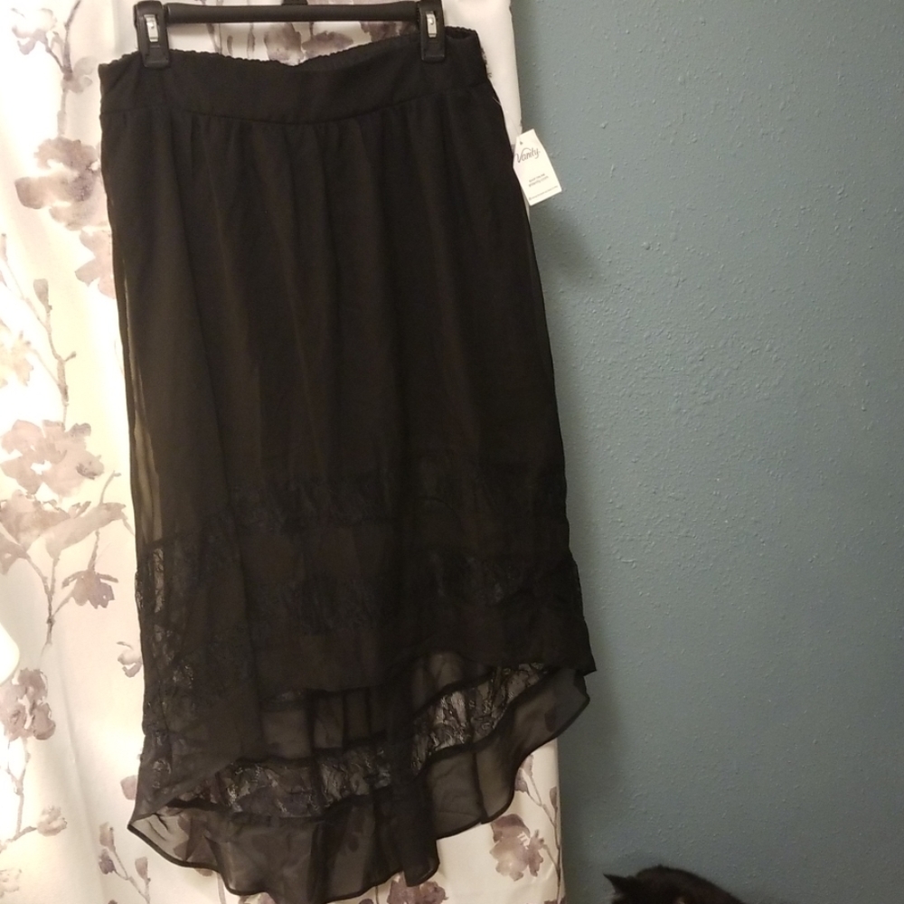 High low black skirt